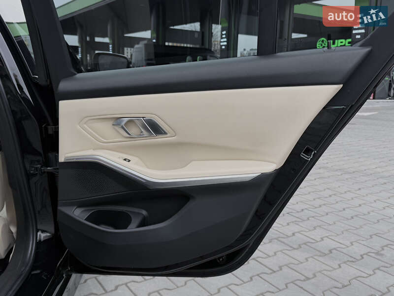 Седан BMW 3 Series 2019 в Ковеле