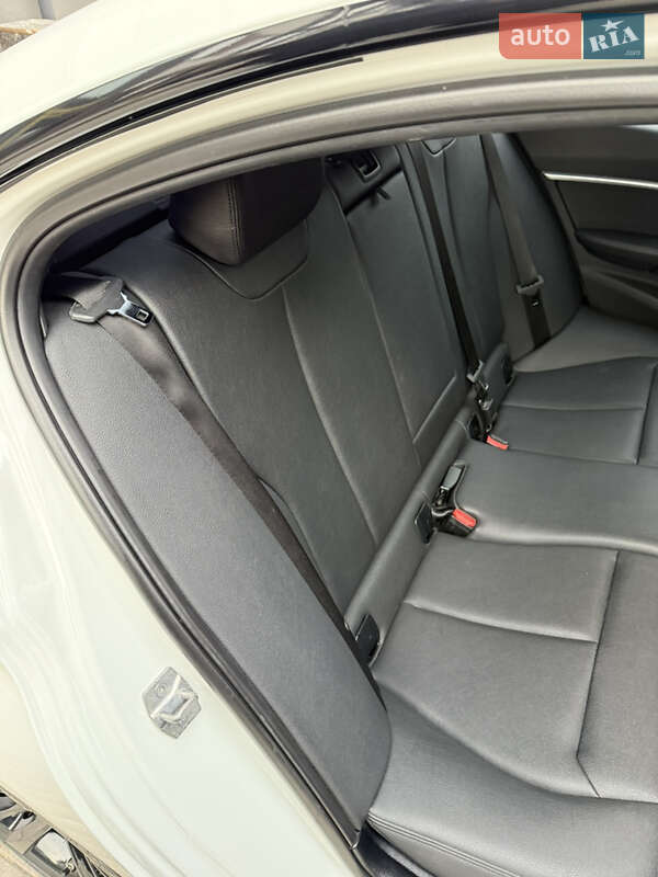 Седан BMW 3 Series 2018 в Одессе фото 92 Седан BMW 3 Series 2018 в Одессе