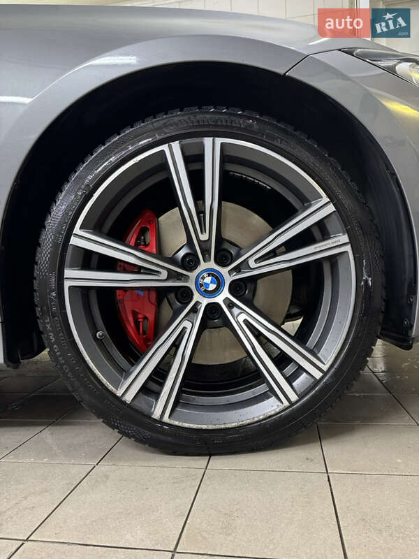Седан BMW 3 Series 2022 в Києві фото 12 Седан BMW 3 Series 2022 в Києві