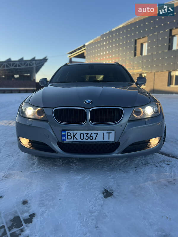 Універсал BMW 3 Series 2010 в Костопілі