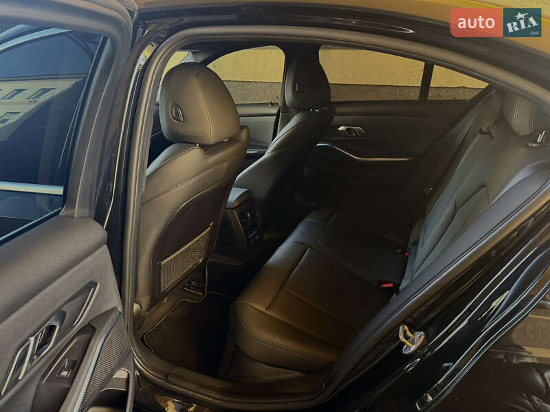 Седан BMW 3 Series 2020 в Львові