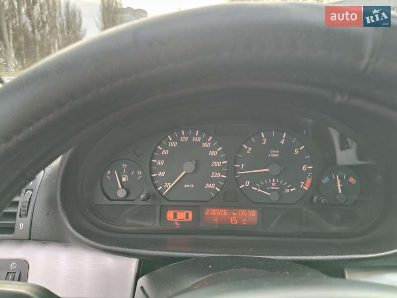 Купе BMW 3 Series 2004 в Запорожье