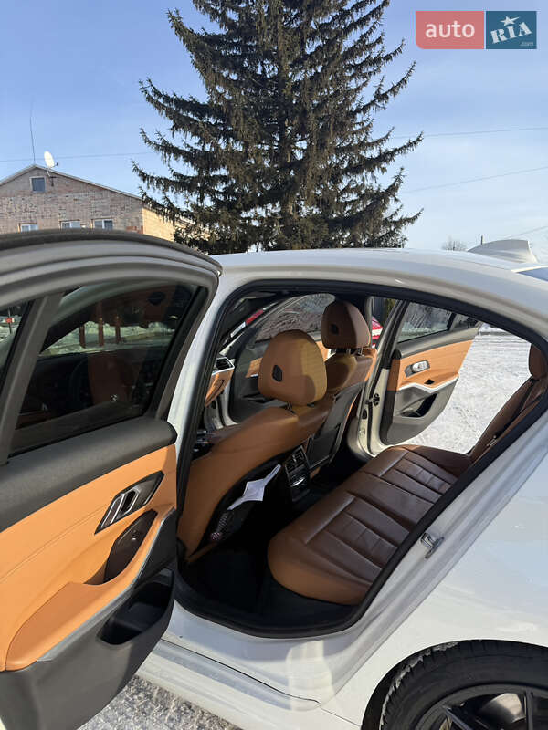 Седан BMW 3 Series 2019 в Луцке