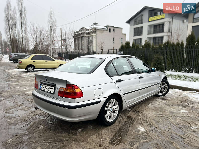 Седан BMW 3 Series 2004 в Кременчуці