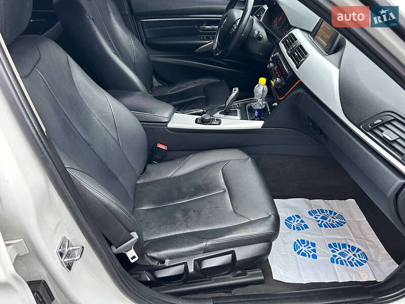 Седан BMW 3 Series 2012 в Виннице