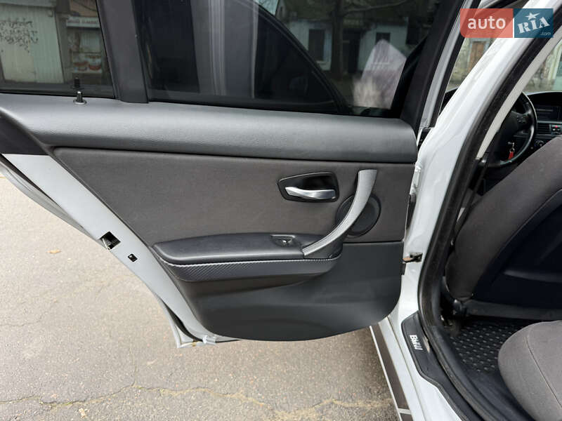 Универсал BMW 3 Series 2005 в Николаеве фото 21 Универсал BMW 3 Series 2005 в Николаеве