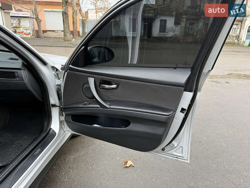 Универсал BMW 3 Series 2005 в Николаеве фото 28 Универсал BMW 3 Series 2005 в Николаеве