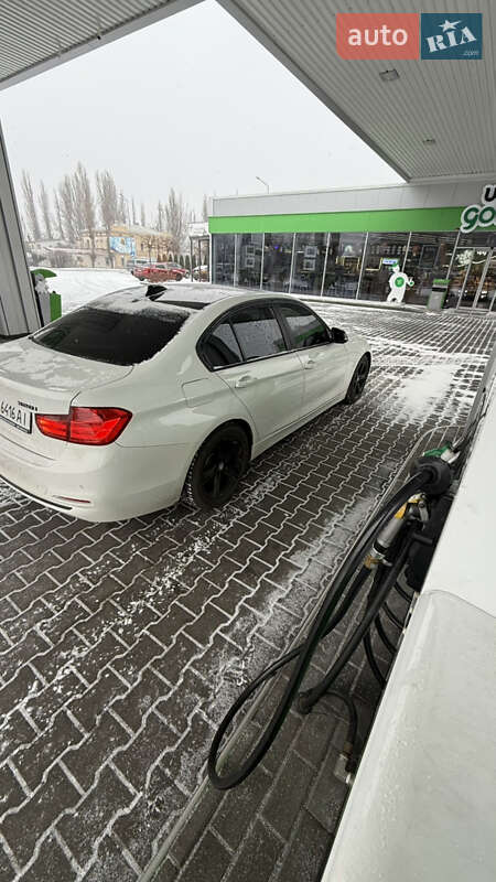 Седан BMW 3 Series 2014 в Одессе