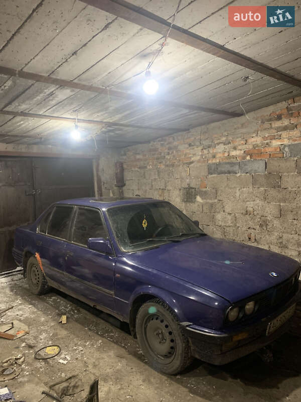 Седан BMW 3 Series 1987 в Шептицькому