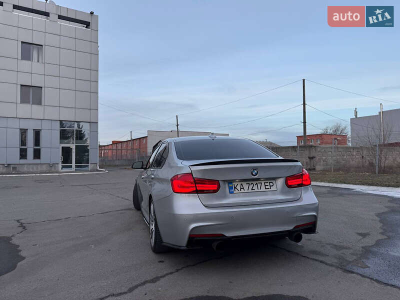 Седан BMW 3 Series 2016 в Львове