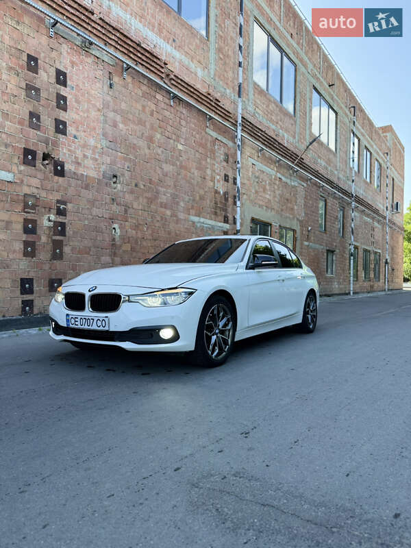 Седан BMW 3 Series 2017 в Чернівцях