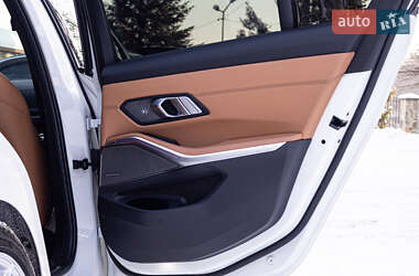 Седан BMW 3 Series 2020 в Чернівцях