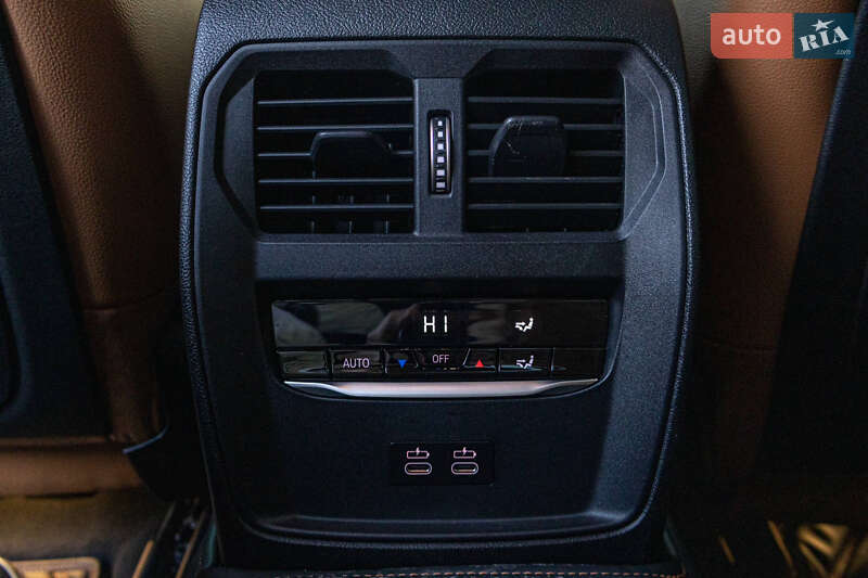 Седан BMW 3 Series 2020 в Чернівцях