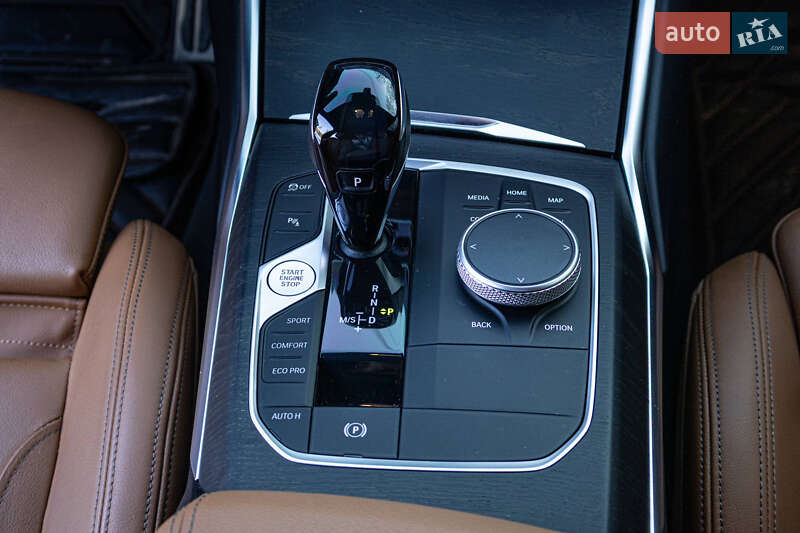 Седан BMW 3 Series 2020 в Чернівцях