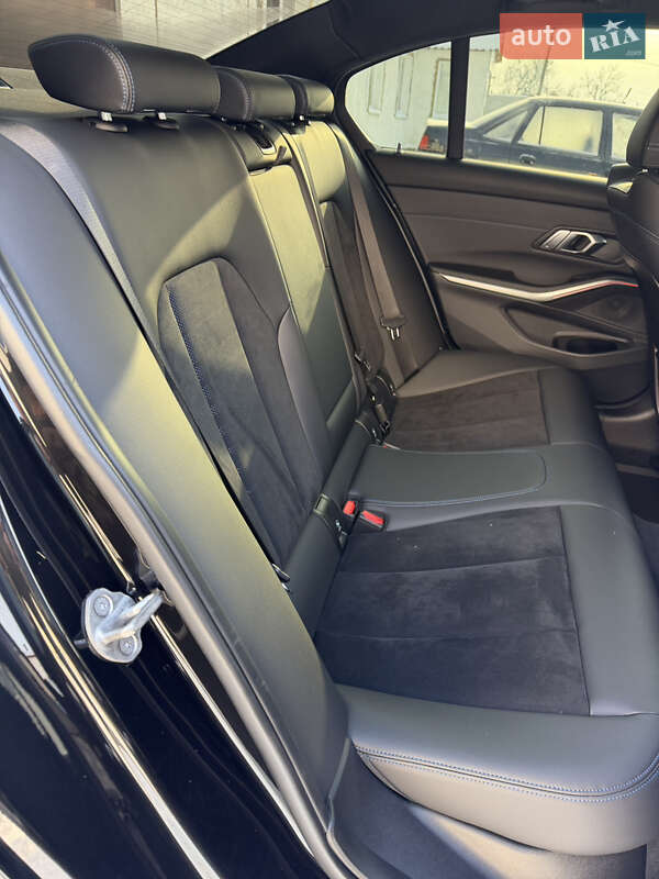 Седан BMW 3 Series 2022 в Днепре