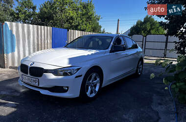 Седан BMW 3 Series 2013 в Краснограді
