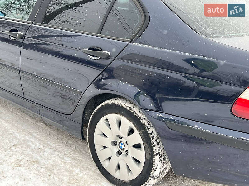 Седан BMW 3 Series 2003 в Черновцах