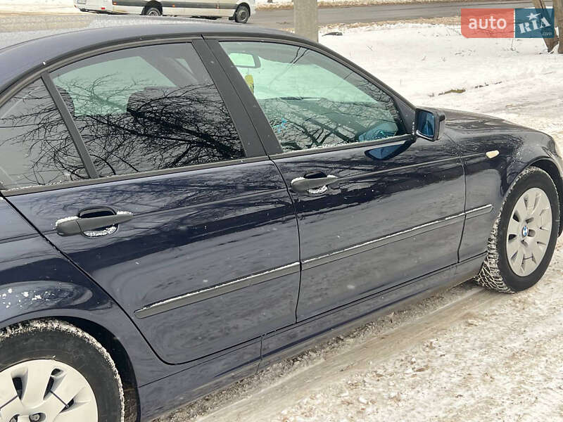 Седан BMW 3 Series 2003 в Черновцах