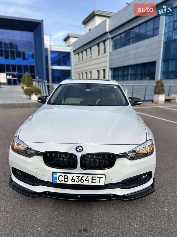 Седан BMW 3 Series 2017 в Киеве