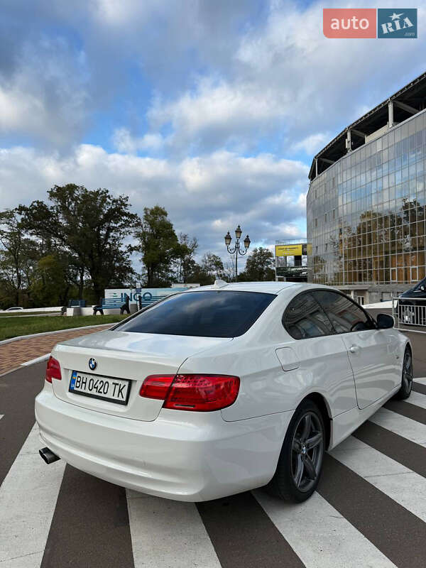 Купе BMW 3 Series 2010 в Одессе