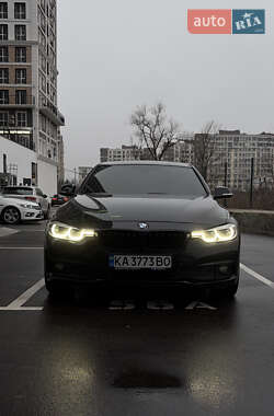 Седан BMW 3 Series 2016 в Киеве