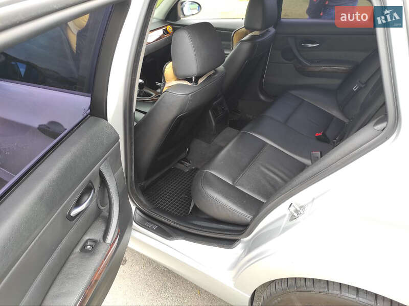 Универсал BMW 3 Series 2006 в Гатном