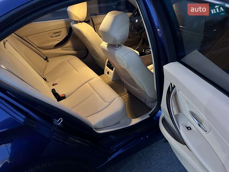 Седан BMW 3 Series 2015 в Одессе