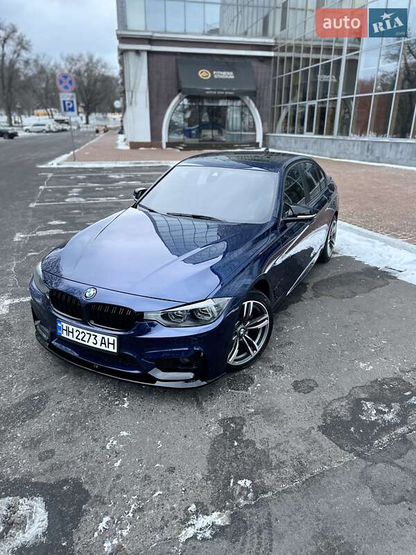 Седан BMW 3 Series 2015 в Одессе