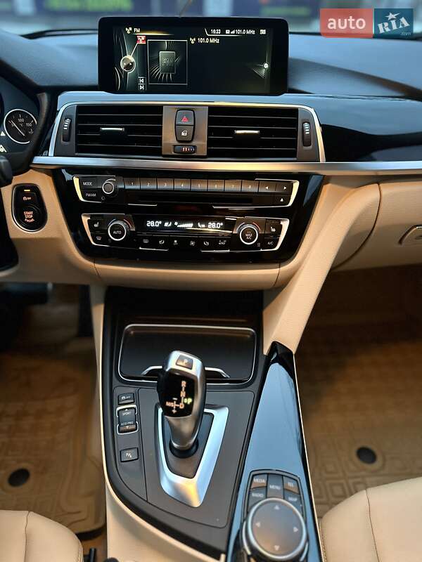 Седан BMW 3 Series 2015 в Одессе