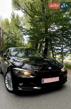 Седан BMW 3 Series 2014 в Турийске