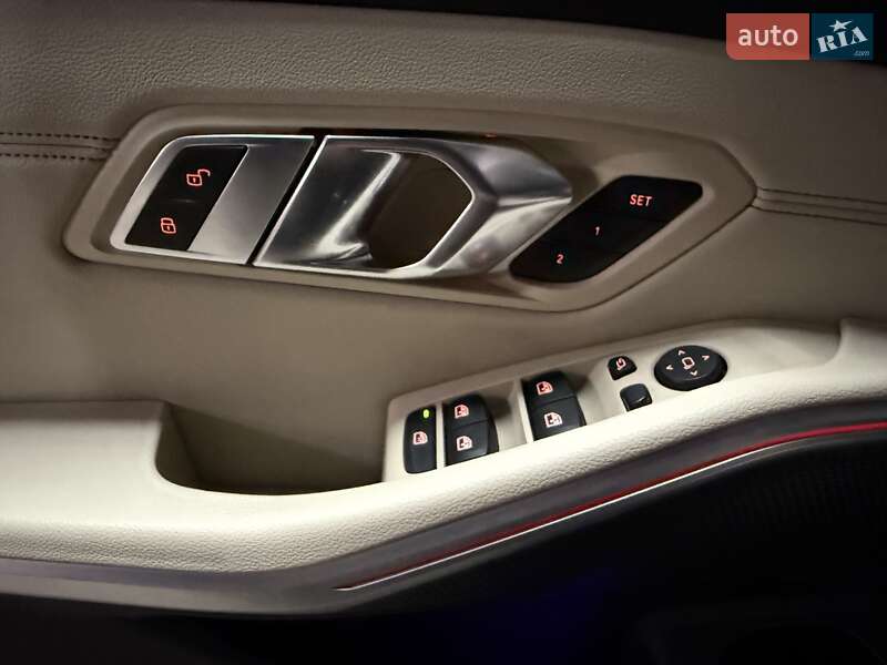 Седан BMW 3 Series 2019 в Киеве