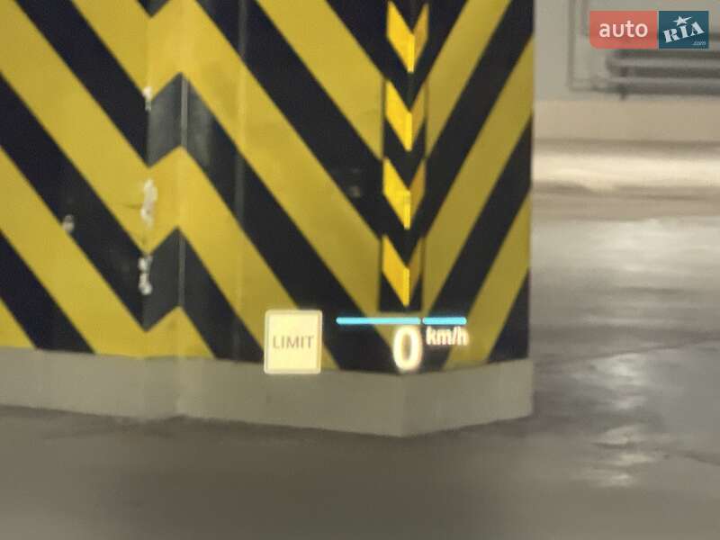 Седан BMW 3 Series 2019 в Киеве