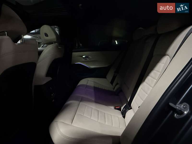 Седан BMW 3 Series 2019 в Киеве