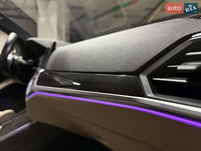 Седан BMW 3 Series 2019 в Киеве