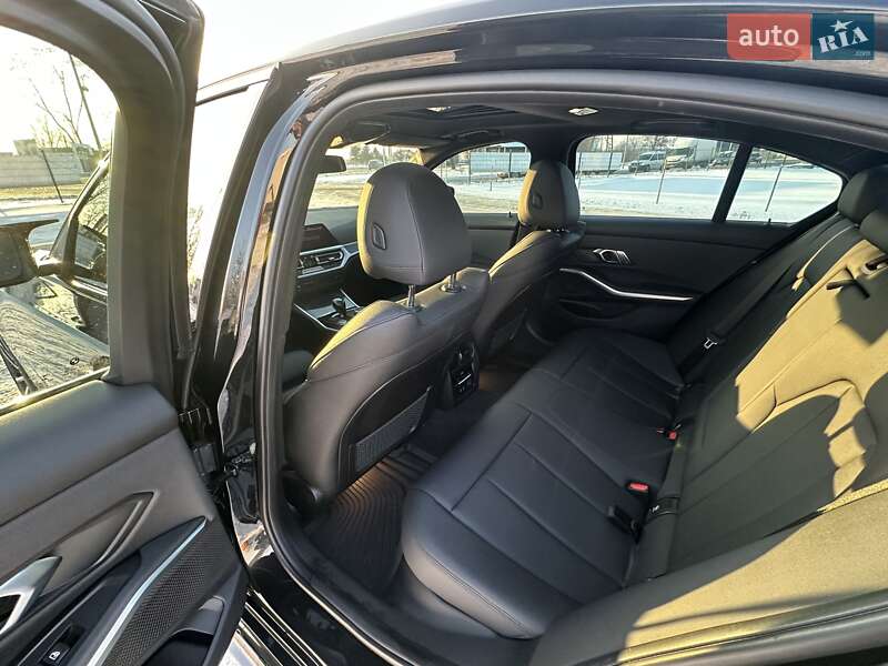 Седан BMW 3 Series 2019 в Виннице
