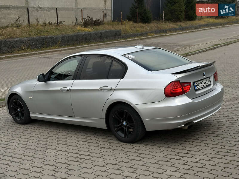 Седан BMW 3 Series 2009 в Яворове