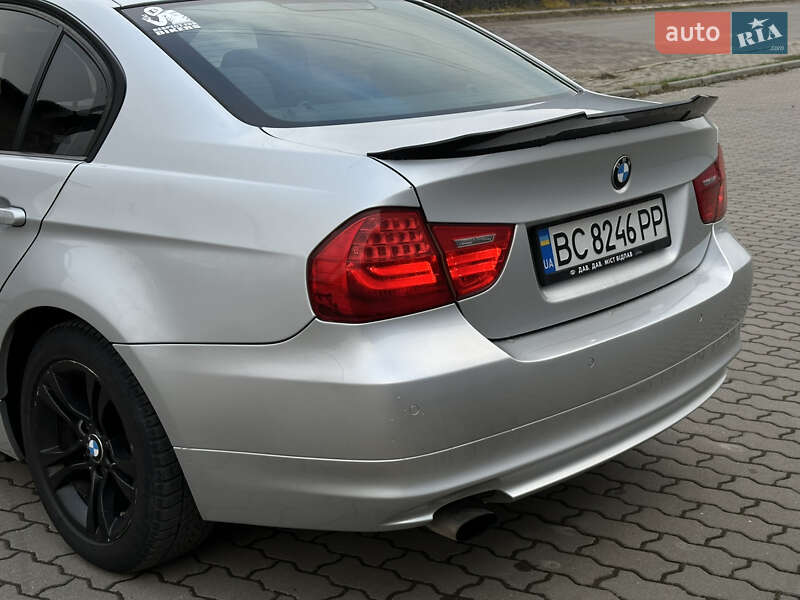 Седан BMW 3 Series 2009 в Яворове
