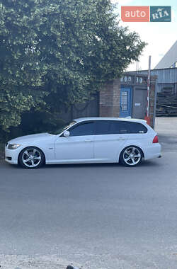 Универсал BMW 3 Series 2010 в Киеве