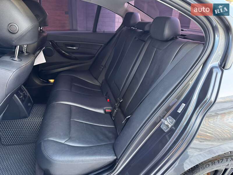 Седан BMW 3 Series 2014 в Ивано-Франковске