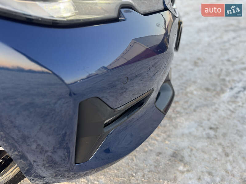 Седан BMW 3 Series 2022 в Киеве