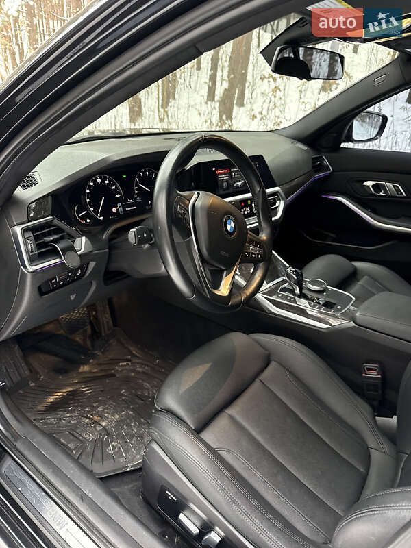 Седан BMW 3 Series 2019 в Ровно
