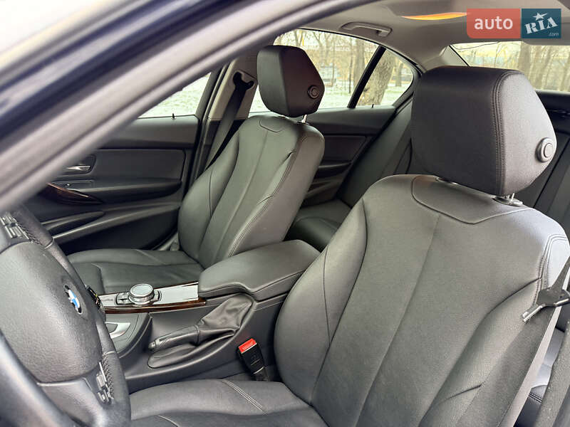 Седан BMW 3 Series 2014 в Одессе