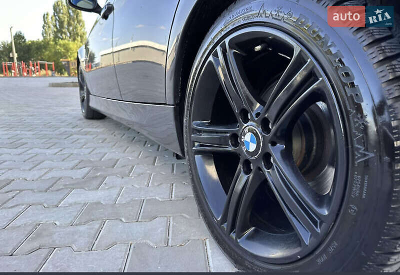 Седан BMW 3 Series 2005 в Одессе