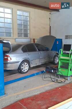 Седан BMW 3 Series 2003 в Умані