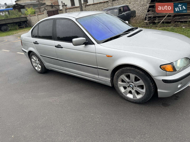 Седан BMW 3 Series 2003 в Кременце