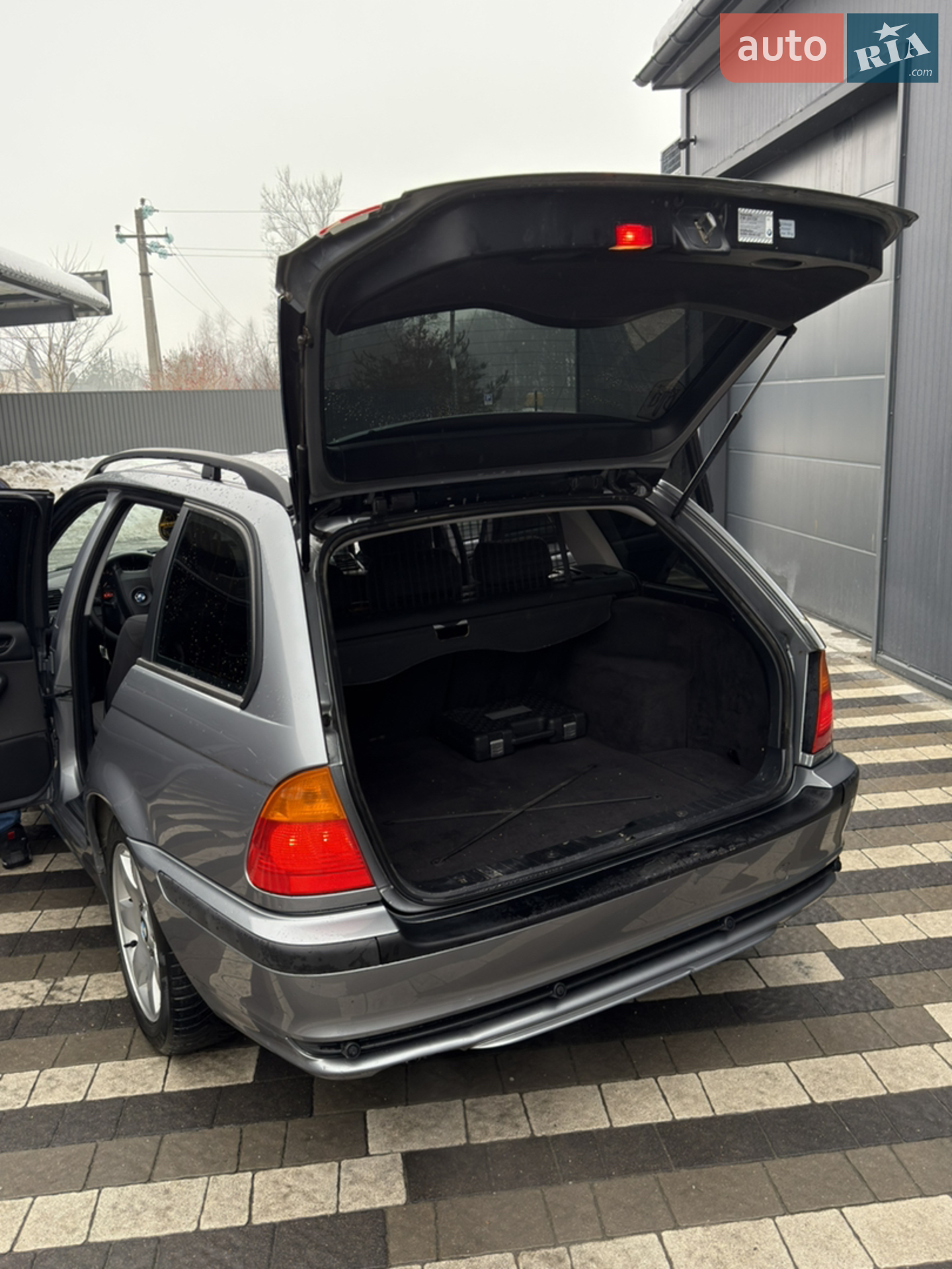 BMW 3 Series 2005 VIN WBAEX31080PP67049 фото оголошення 17 з 68