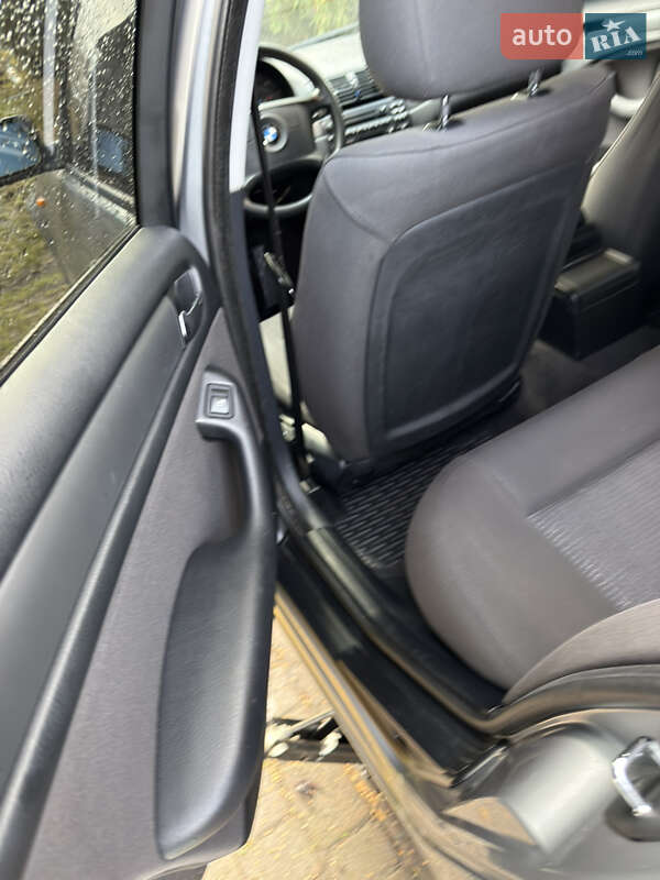 Универсал BMW 3 Series 2005 в Городке