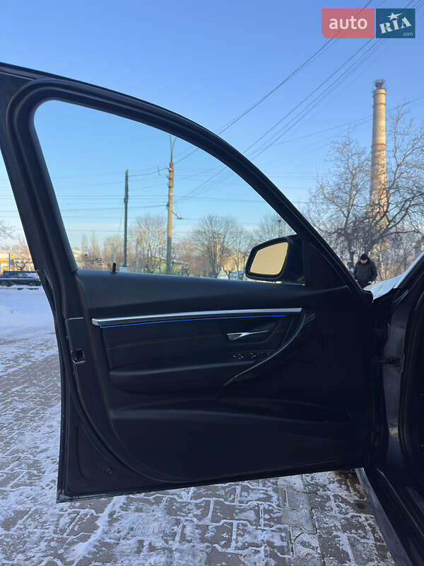 Седан BMW 3 Series 2017 в Одессе фото 14 Седан BMW 3 Series 2017 в Одессе