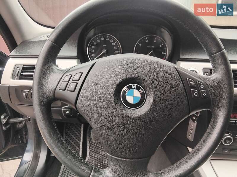 Седан BMW 3 Series 2007 в Черноморске