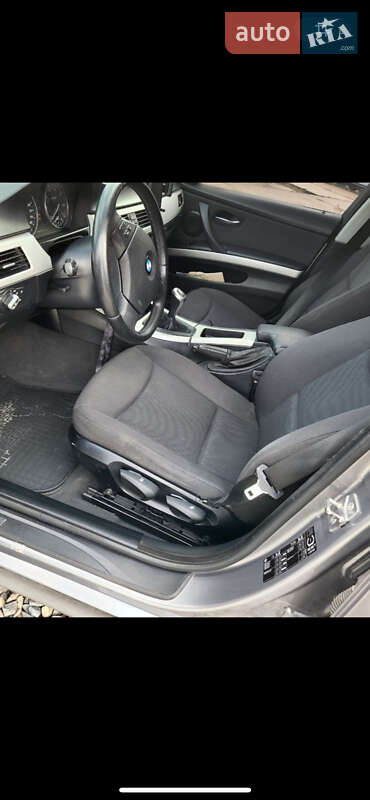 Седан BMW 3 Series 2009 в Ивано-Франковске